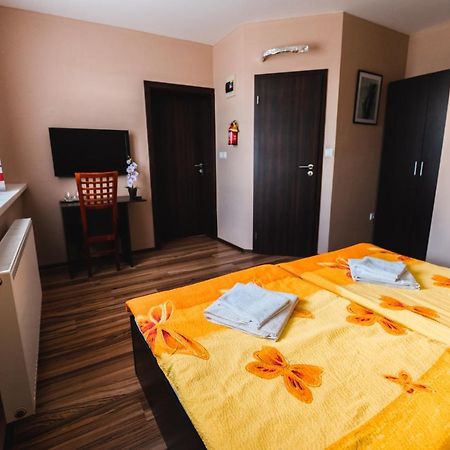 Motel Ard Sarovce Bagian luar foto