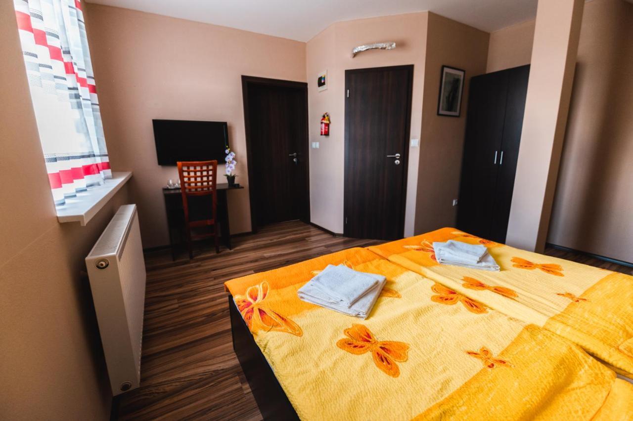 Motel Ard Sarovce Bagian luar foto